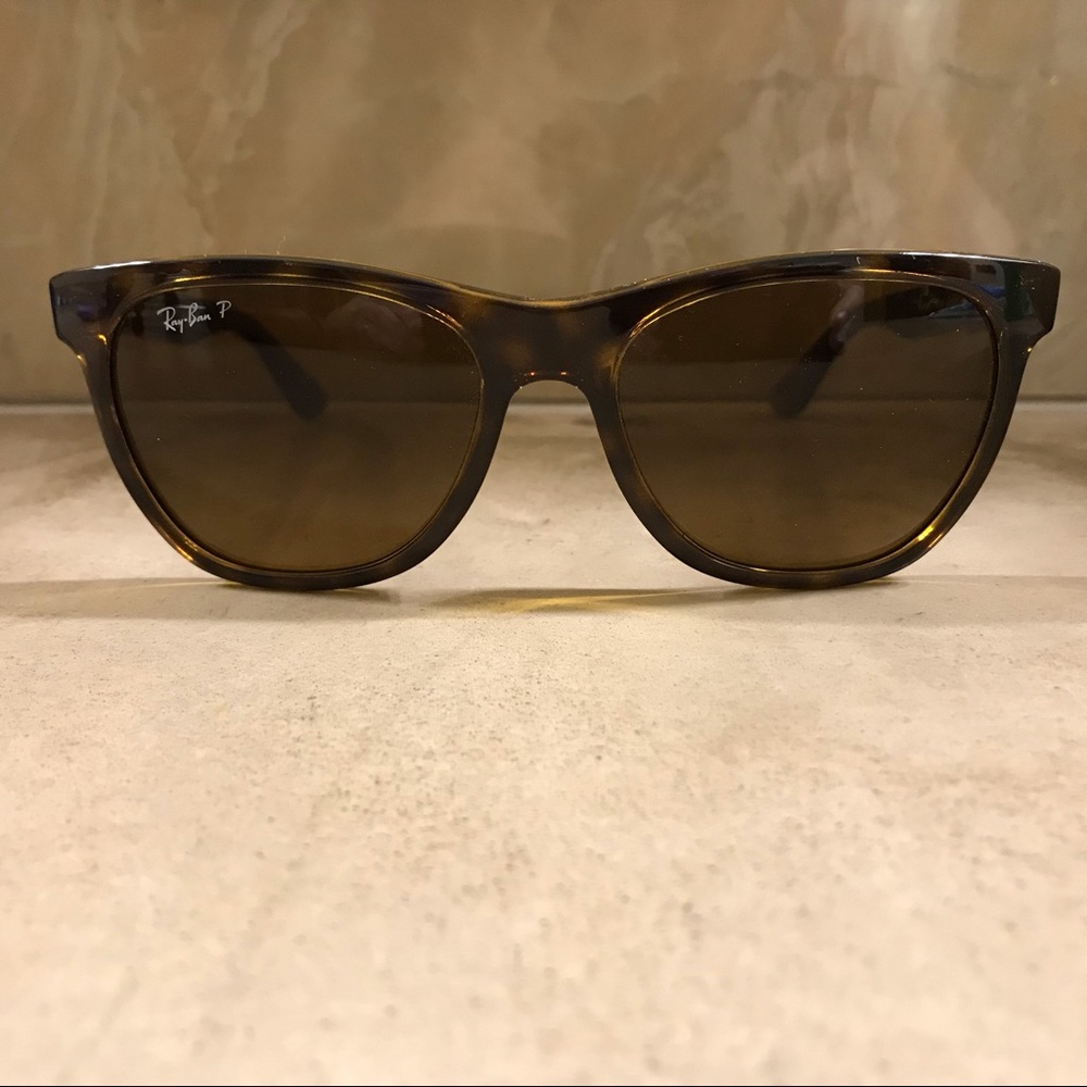 Ray Ban wayfarer polarized sunglasses tortoise
